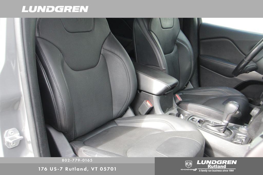 Used 2021 Gray Jeep Limited image 24