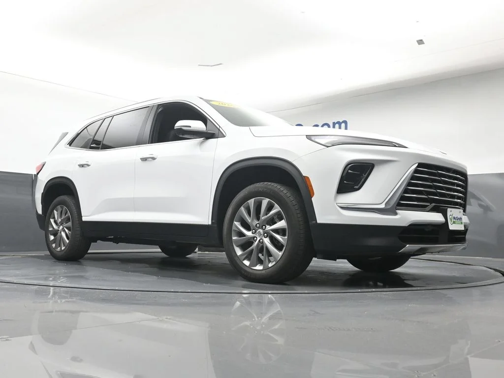 Used 2026 White Buick Preferred image 28