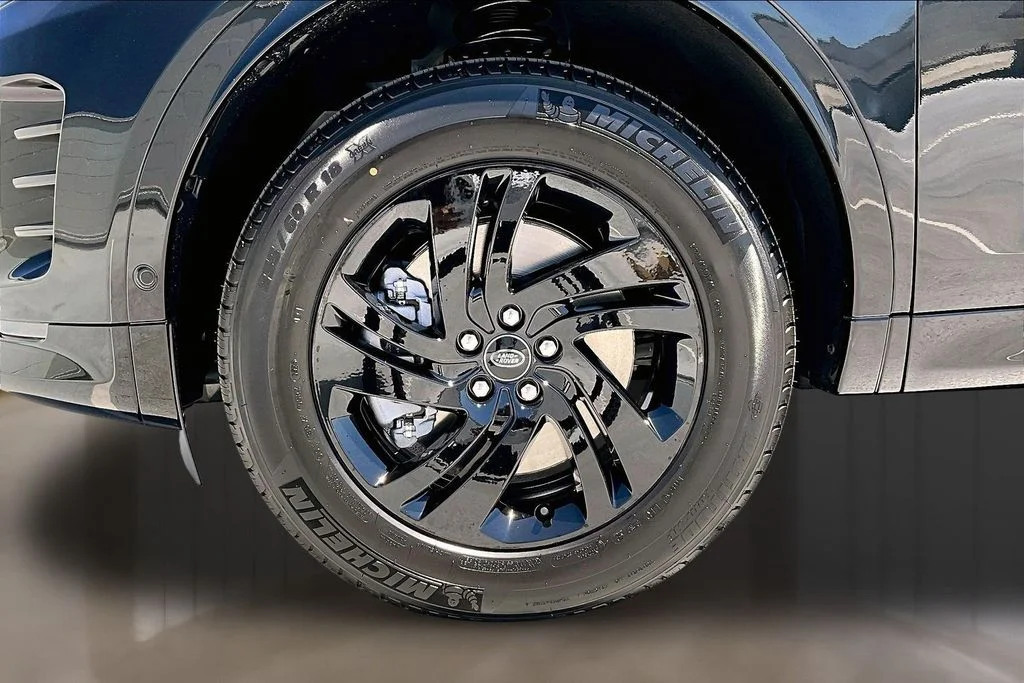 New 2026 Black Land Rover Landmark image 13