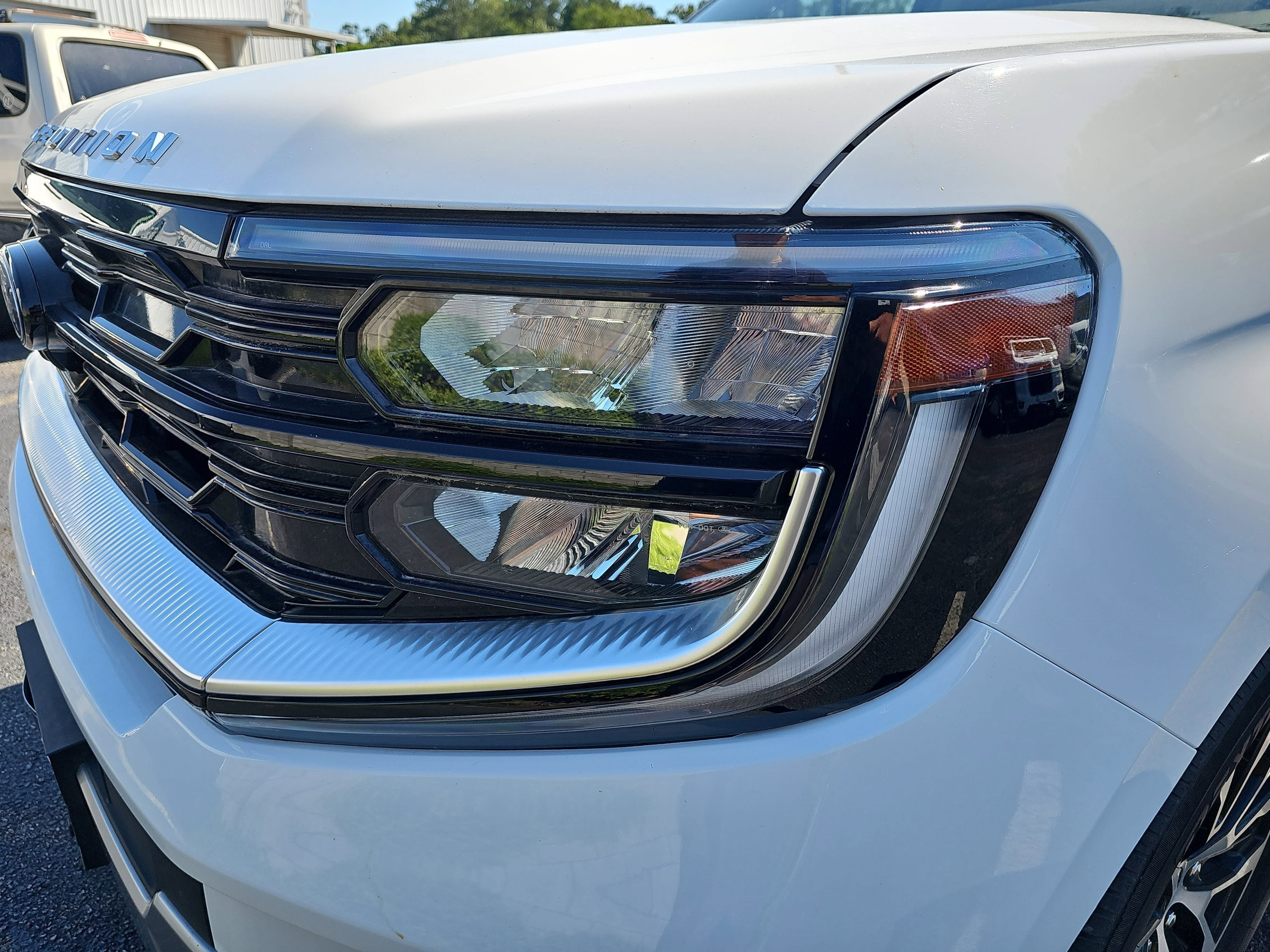 Certified Used 2025 Oxford White Ford Platinum image 28