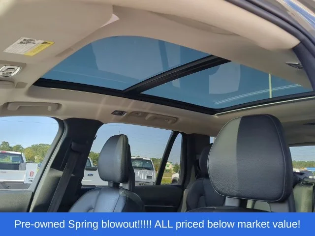 Used 2016 Gray Volvo T6 Momentum image 24