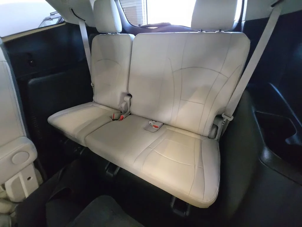 Used 2018 Includes Spectra Gray lower exterior accent color. Buick Premium image 35