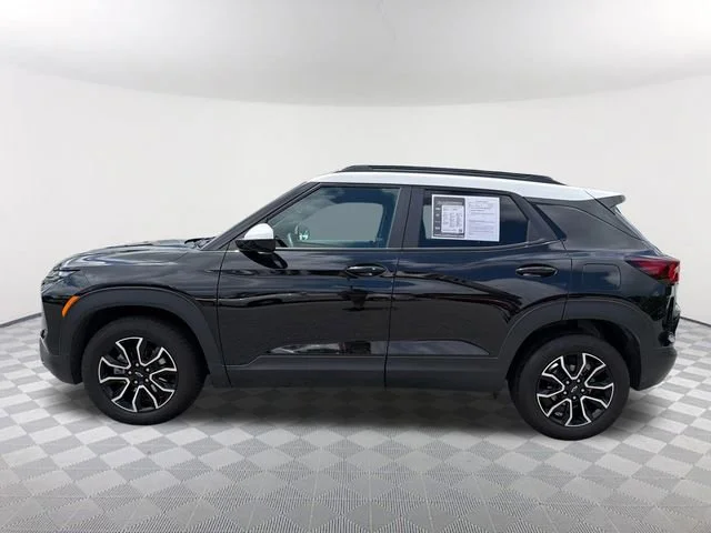 Used 2025 Mosaic Black Metallic Chevrolet ACTIV image 8