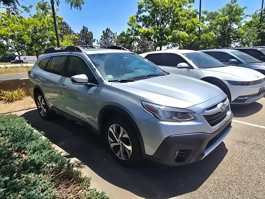 Used 2021 Ice Silver Metallic Subaru Limited image 18