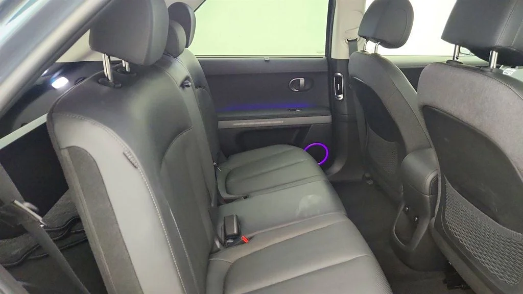 Used 2025 Digital Teal Hyundai Limited RWD image 24