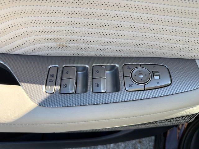 Used 2024 Sierra Burgundy Hyundai Calligraphy image 12