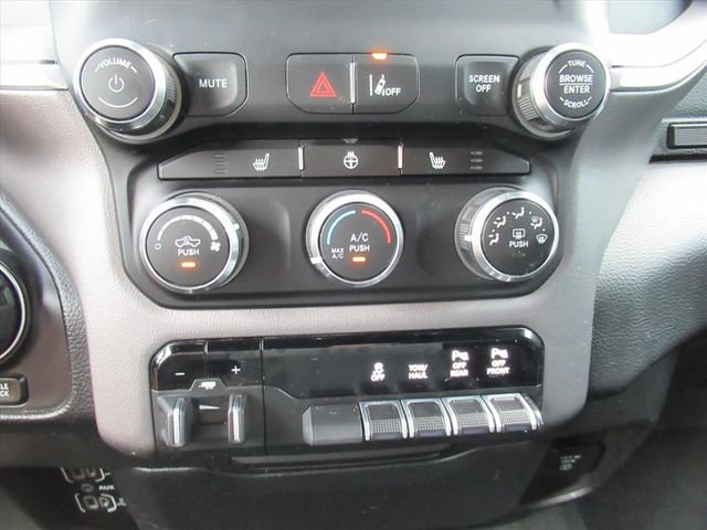 Used 2023 White Ram Big Horn/Lone Star image 24