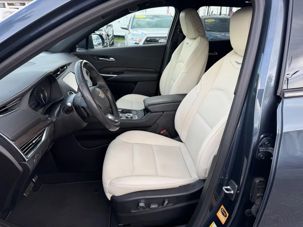 Used 2019 Gray Cadillac Sport image 9