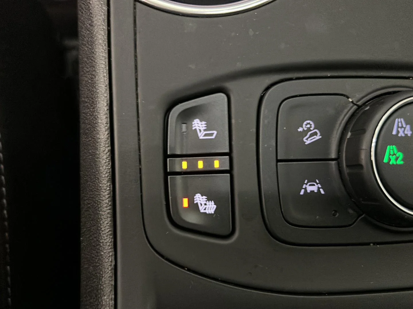 Used 2024 Downpour Metallic GMC SLE image 24