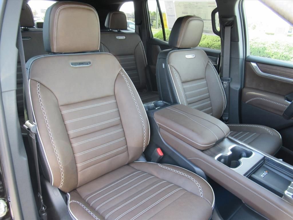 New 2026 Ebony Twilight Metallic GMC Denali Ultimate image 7