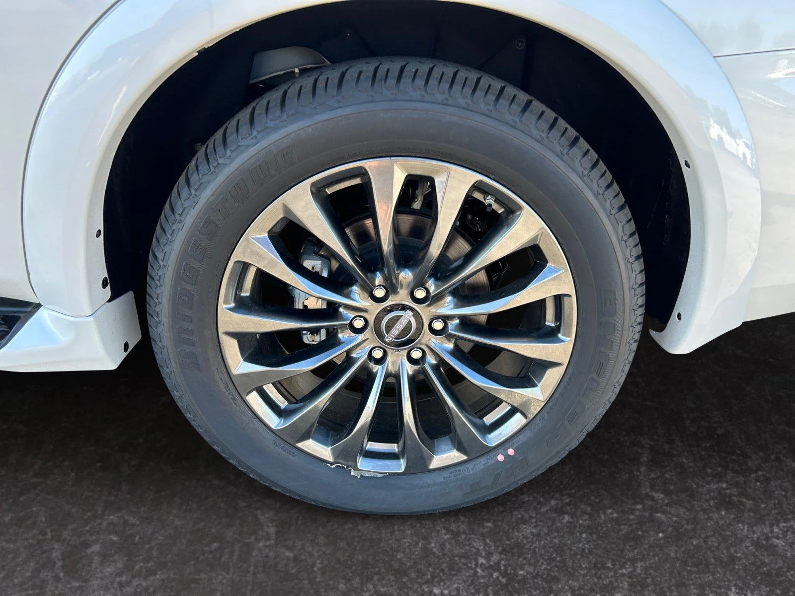 Used 2023 Aspen White Tricoat Nissan Platinum image 27