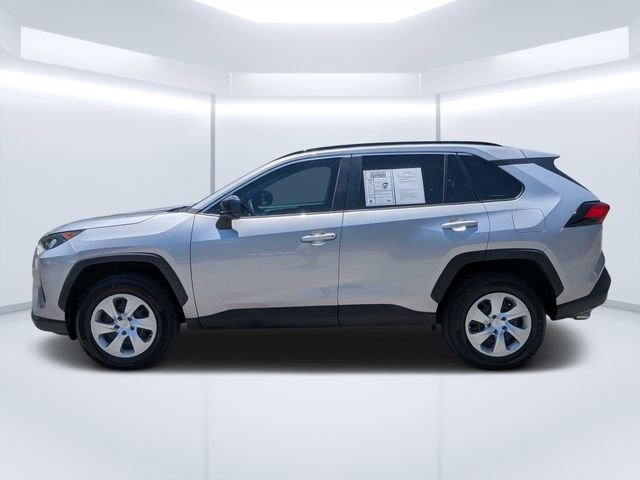 Used 2019 Silver Toyota LE image 6