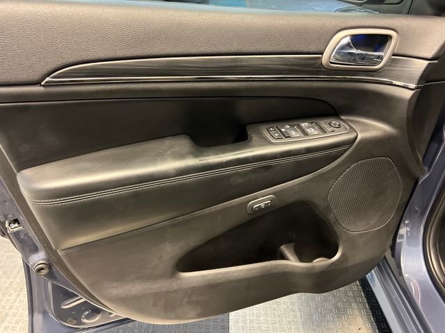 Used 2020 Blue Jeep Limited X image 8