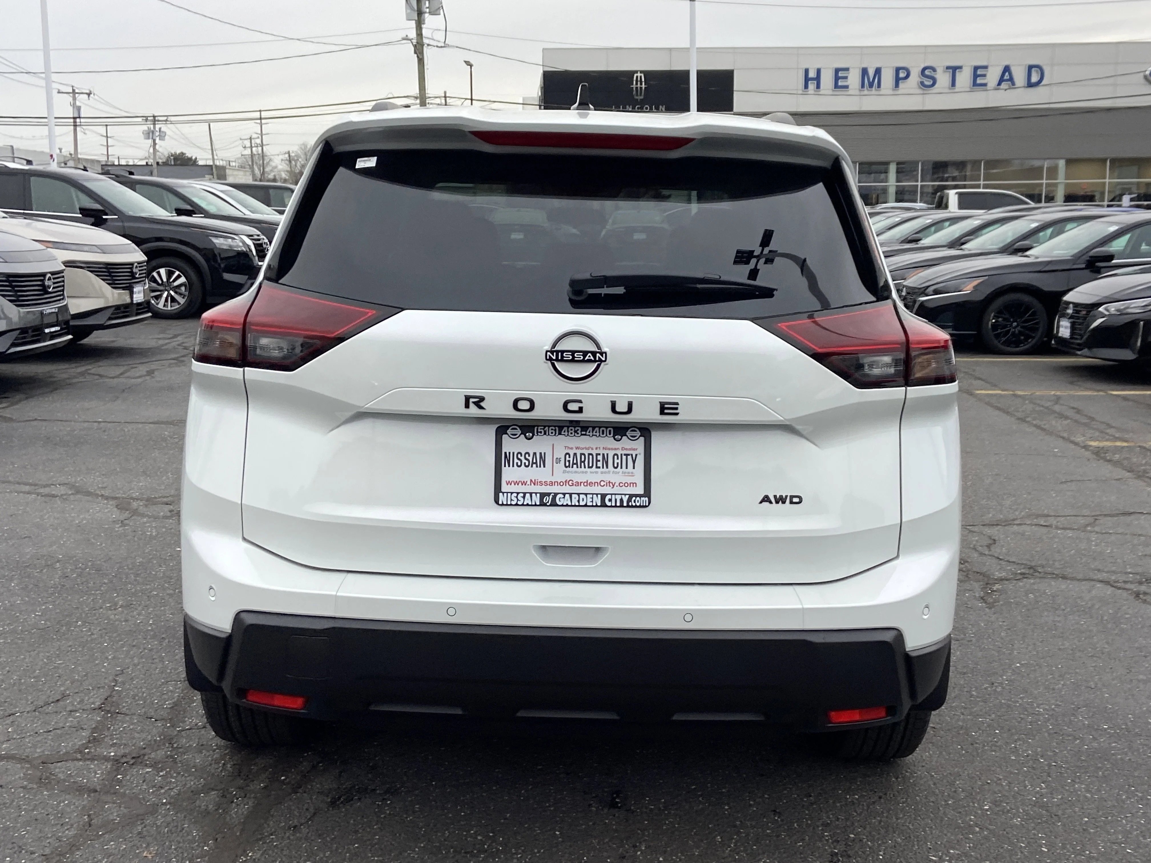 New 2026 Everest White Pearl Tricoat Nissan Dark Armor image 5