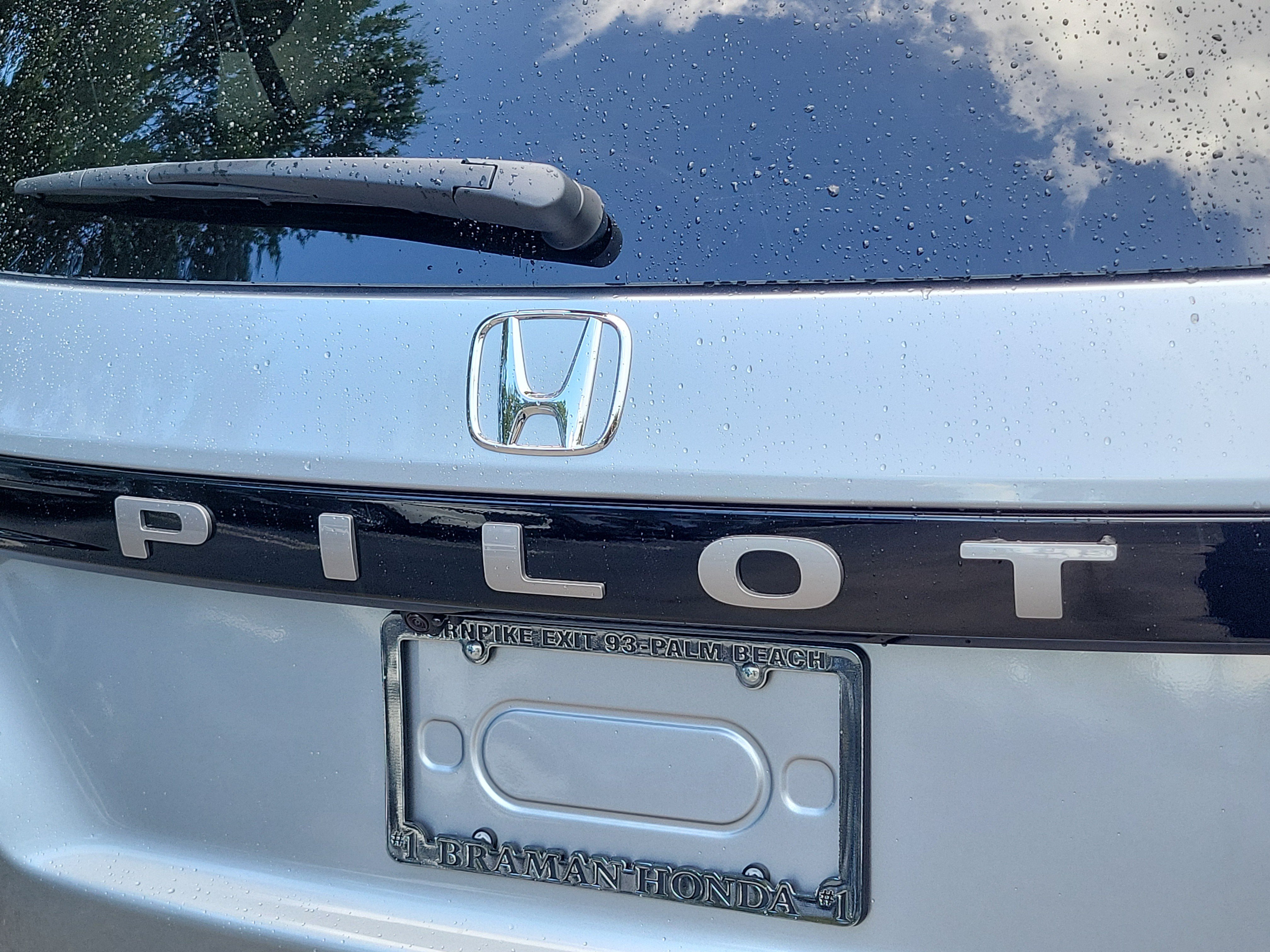 New 2026 Solar Silver Metallic Honda EX-L image 8