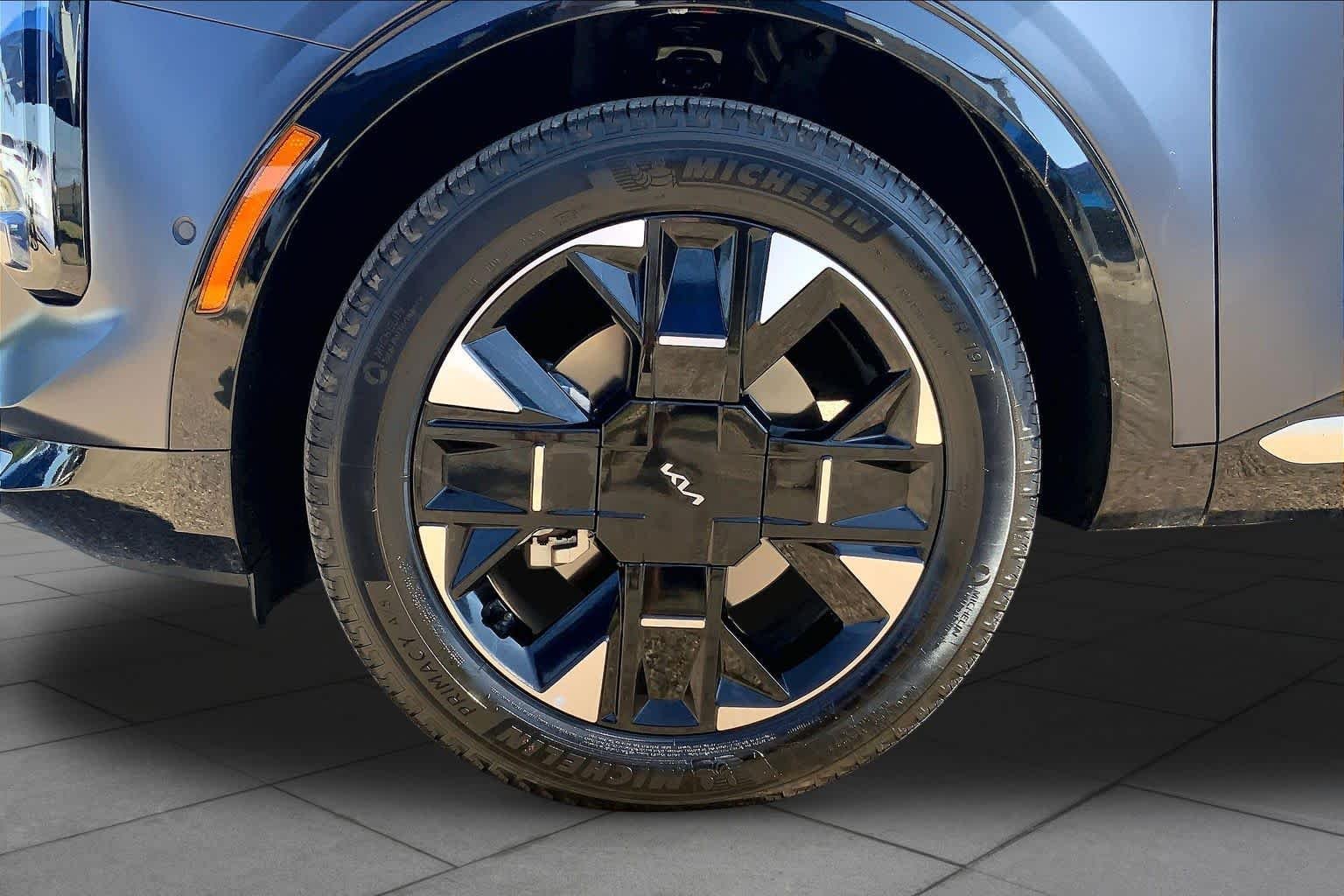 Certified Used 2026 Panthera Metal Matte Kia SX-Prestige image 11
