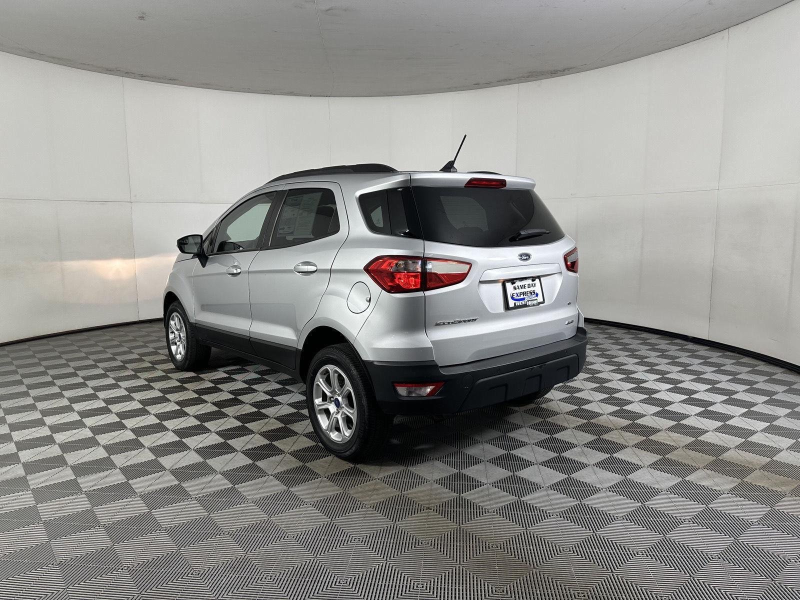 Used 2022 Moondust Silver Ford SE image 10