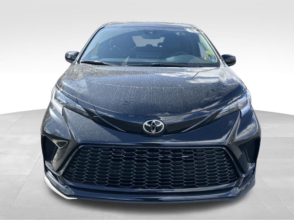2026 Toyota Sienna XSE - Photo 8