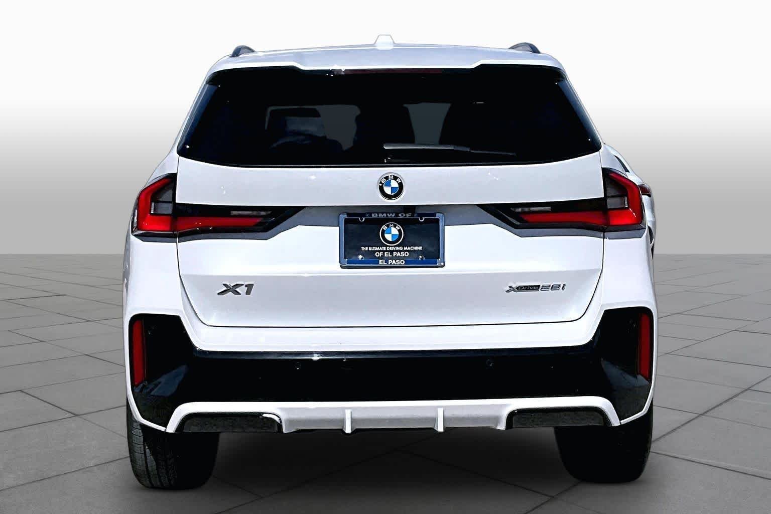 Used 2025 Alpine White BMW xDrive28i image 4