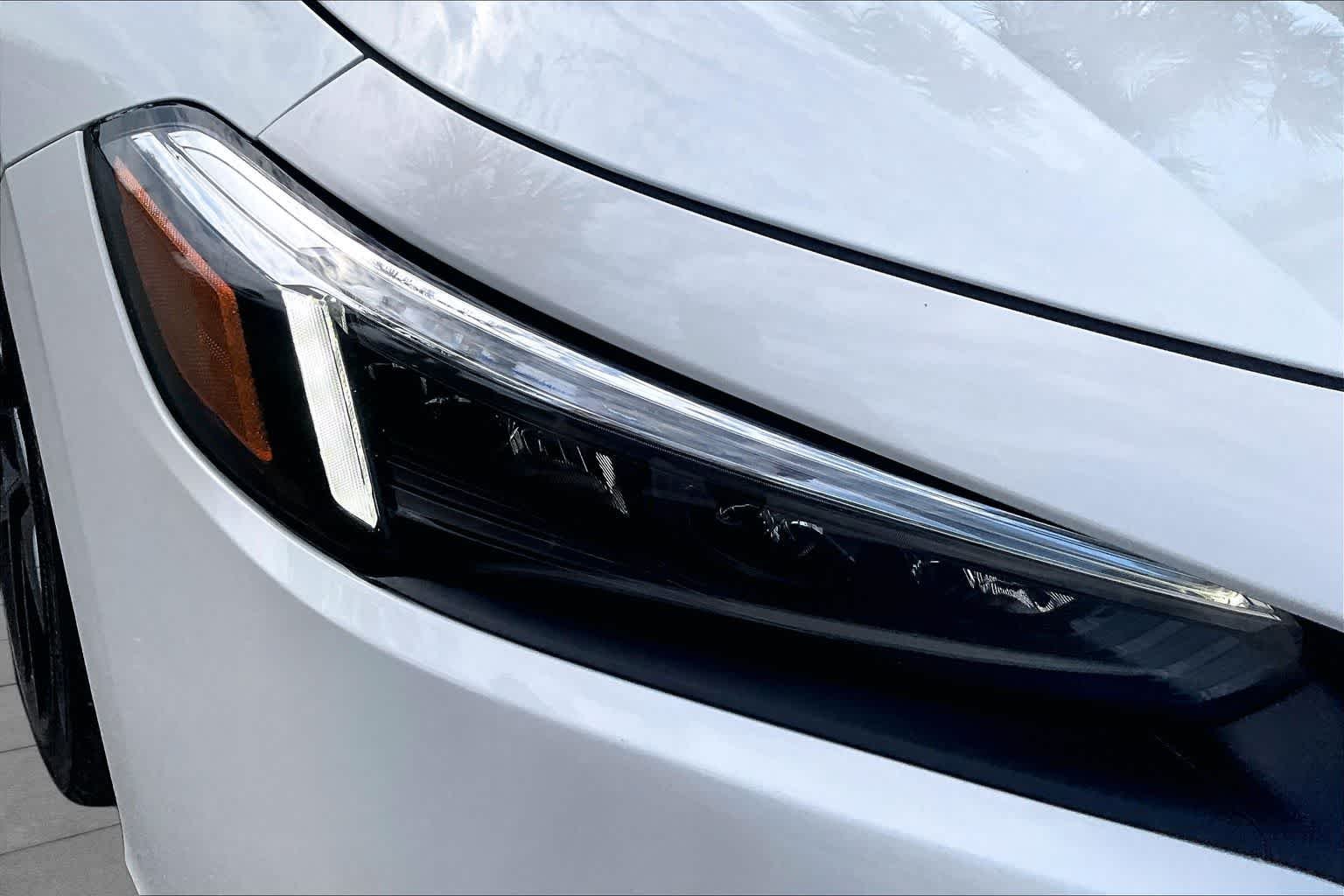 Used 2024 Platinum White Pearl Honda Sport image 27