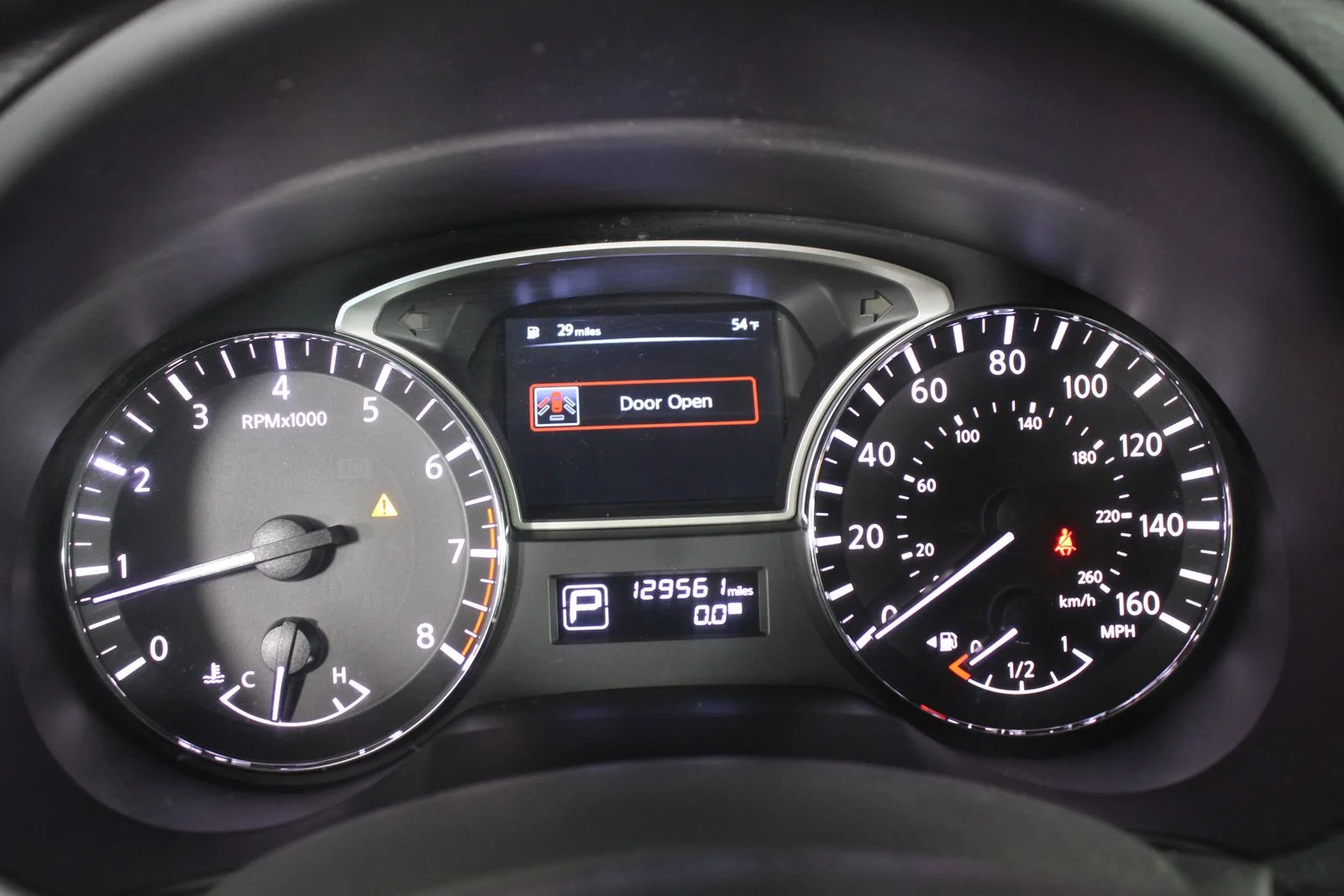 Used 2014 Red Nissan 2.5 S image 5