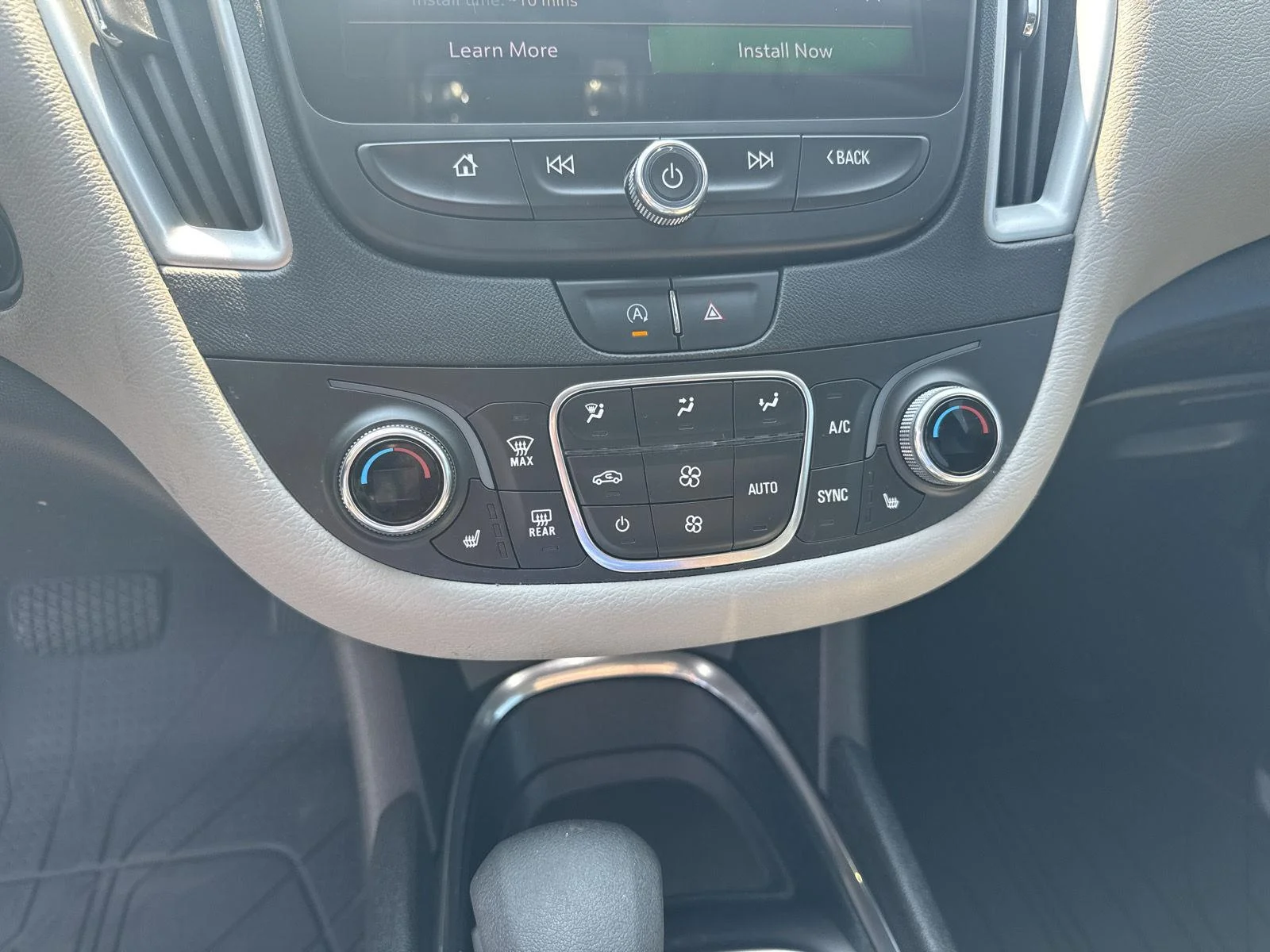 Used 2023 SUMMIT WHITE Chevrolet LT image 24