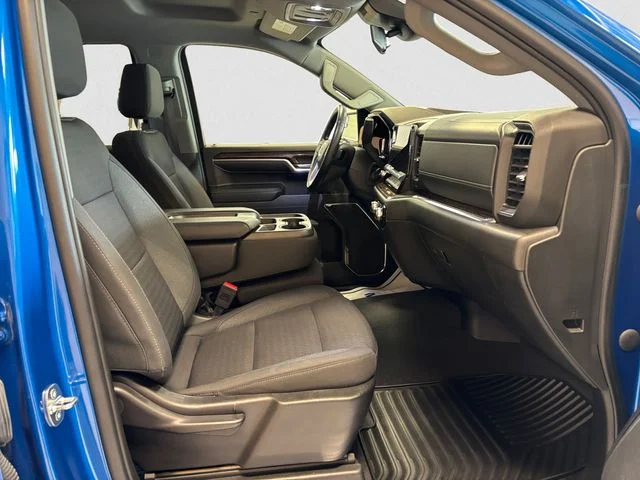 Used 2023 Blue GMC Elevation image 16