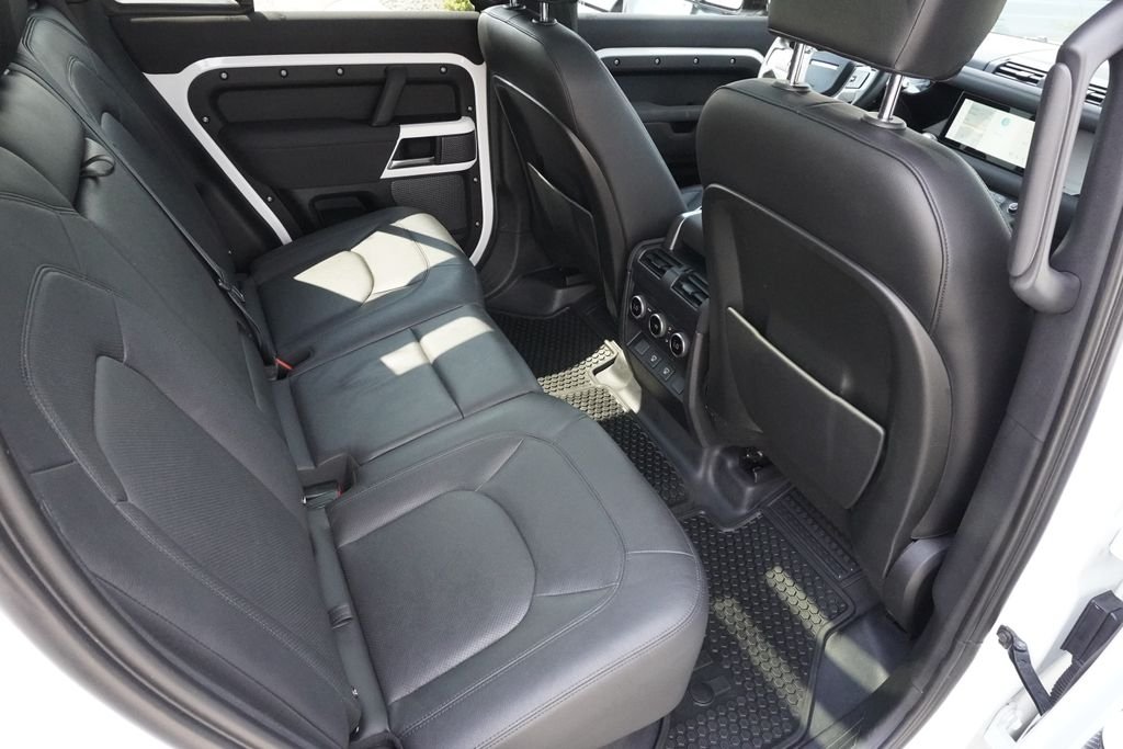 Used 2023 White Land Rover S image 26