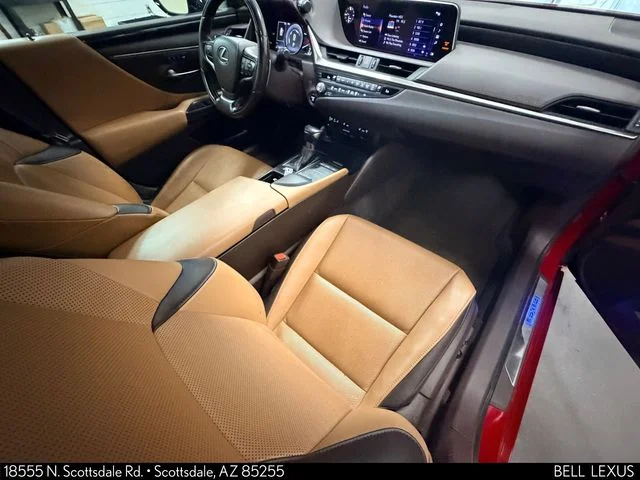 Used 2021 Red Lexus 300h image 11