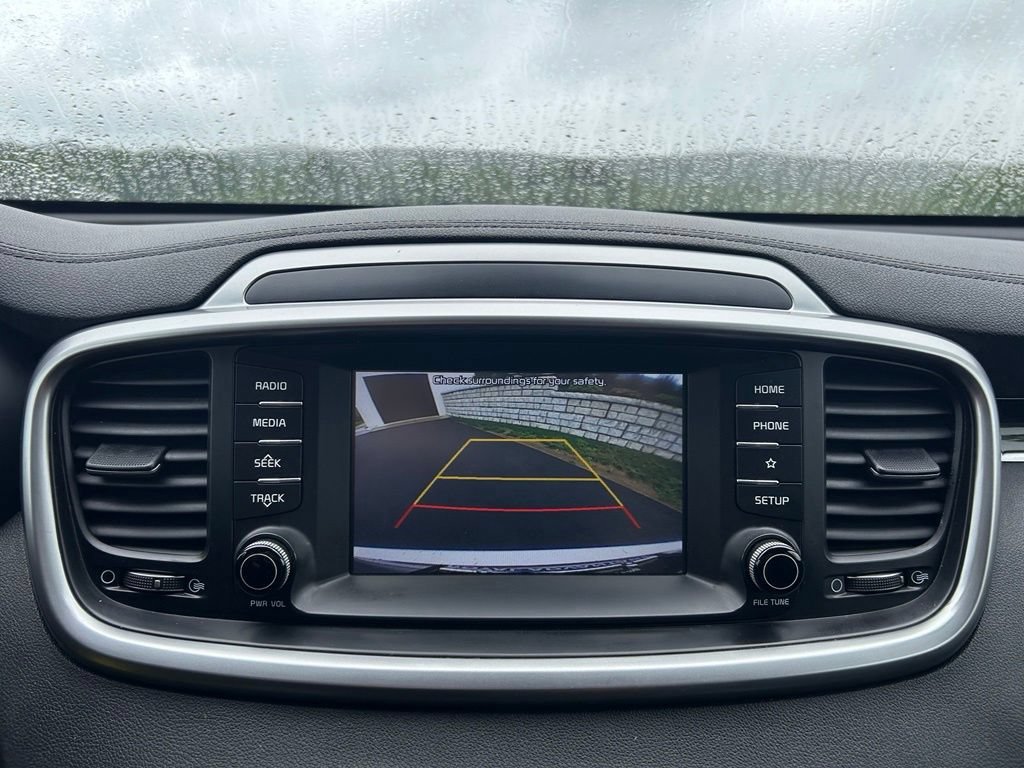 Used 2019 Silver Kia 3.3L LX image 33
