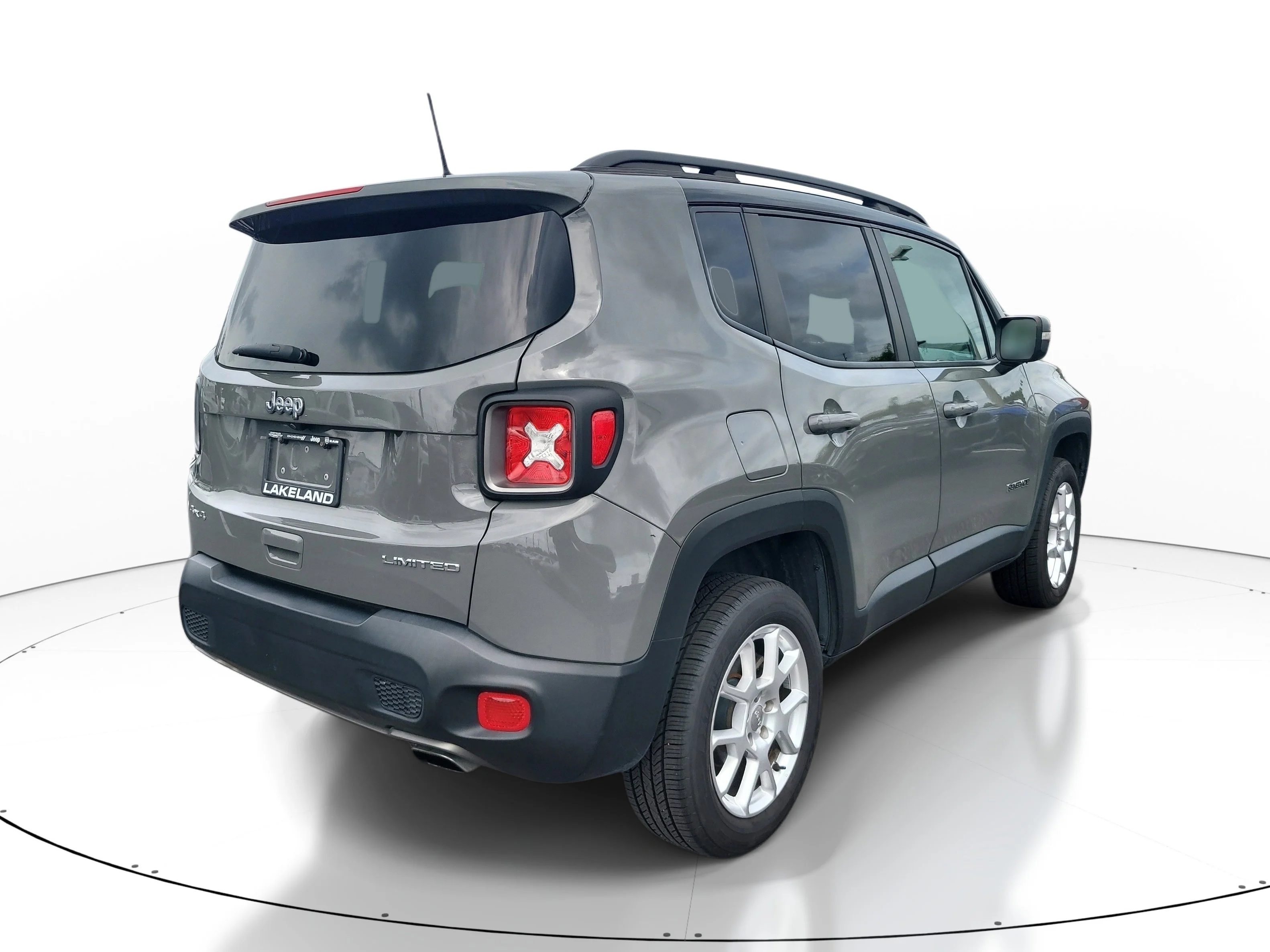Used 2021 Sting-Gray Clearcoat Jeep Limited image 4