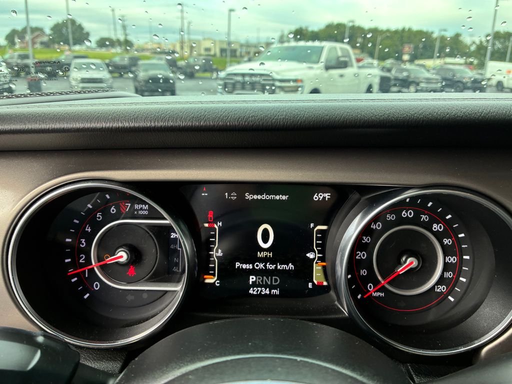Used 2020 Gray Jeep Rubicon image 12