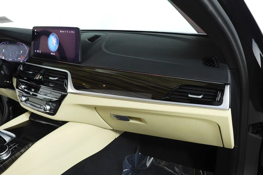 Used 2023 Gray BMW 530i image 14