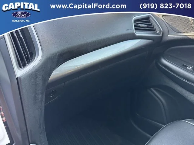 Used 2023 Gray Ford SEL image 29