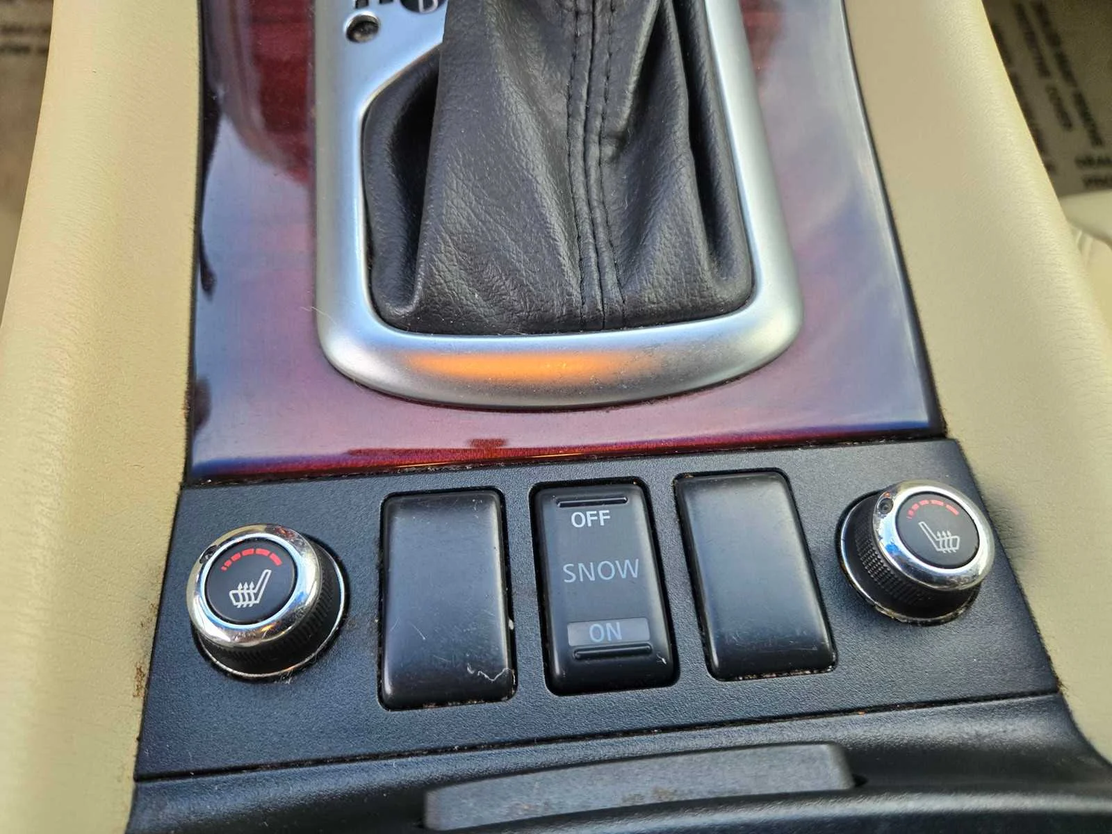 Used 2016  INFINITI  image 20