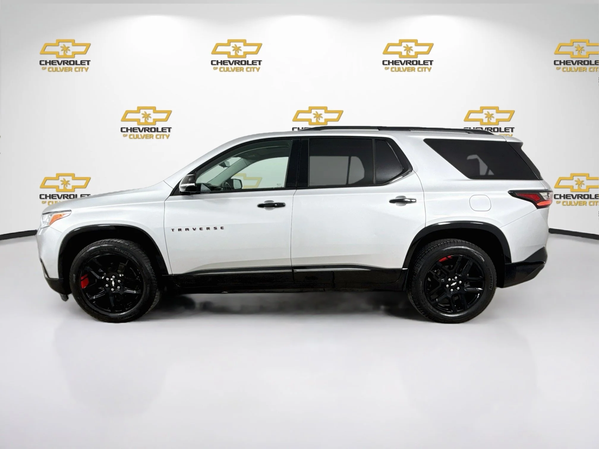 Used 2020 SILVER ICE METALLIC Chevrolet Premier image 5