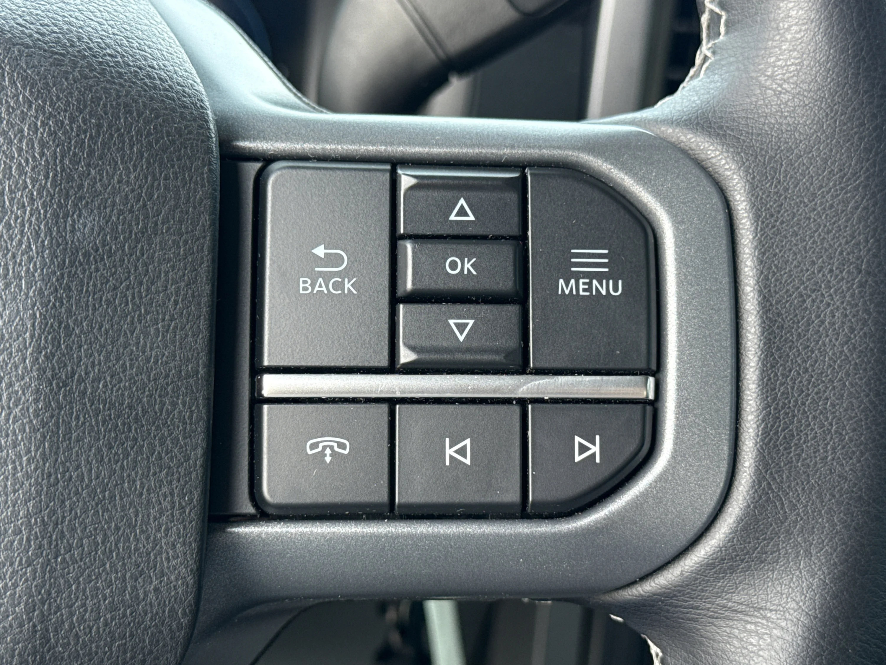 Used 2024 Oxford White Ford XLT image 40