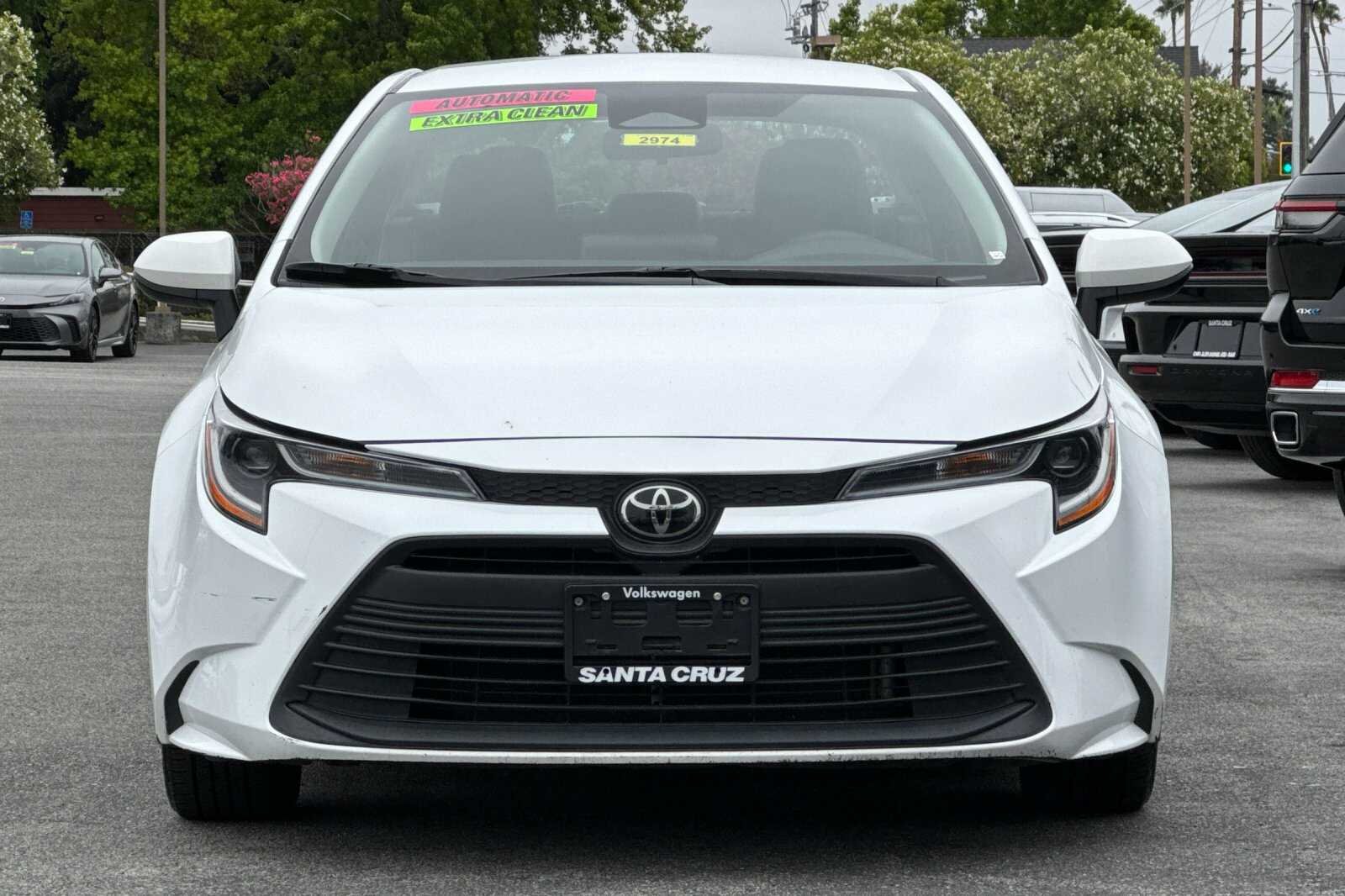 Used 2023 White Toyota LE image 9