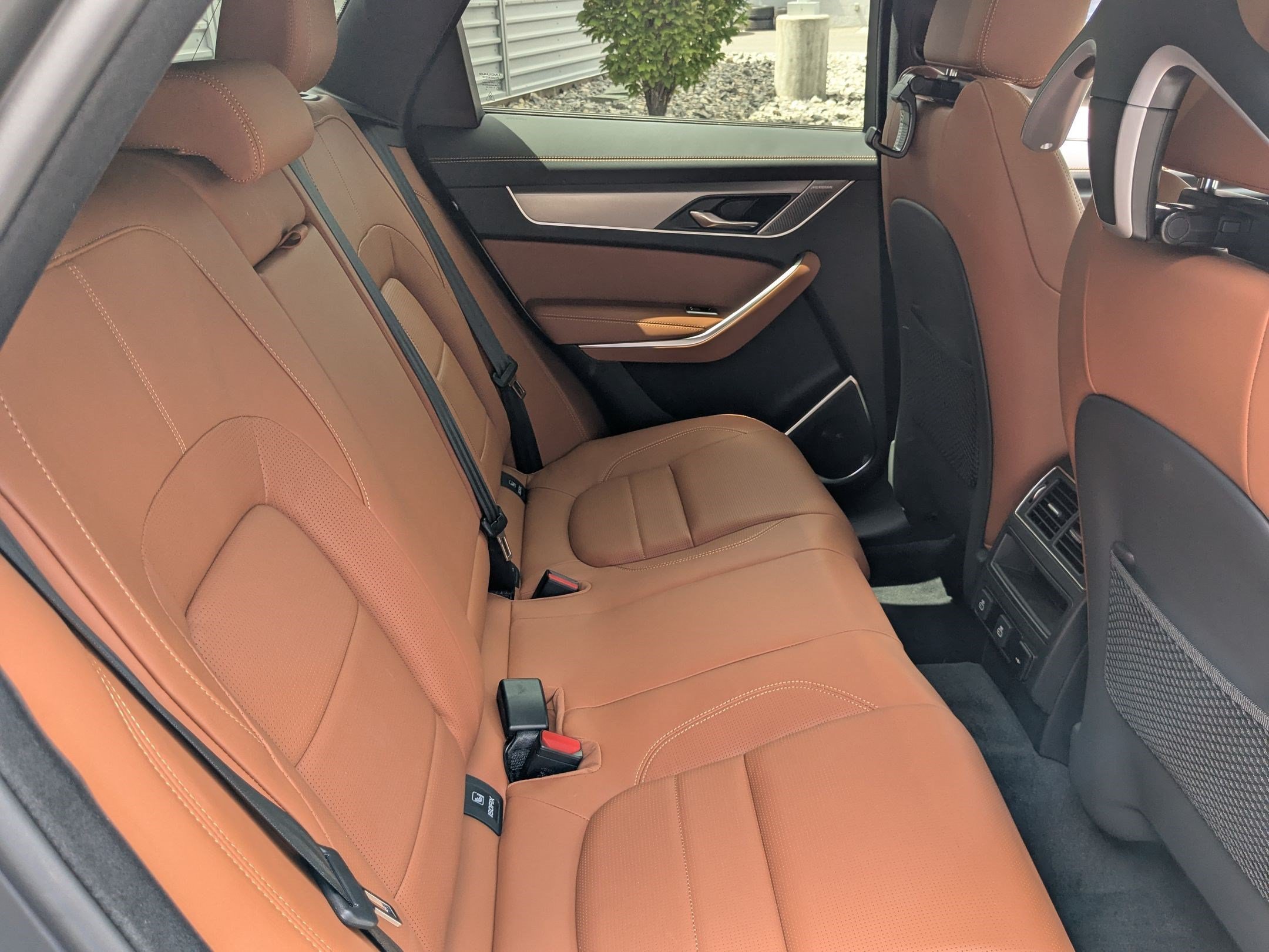 2026 Jaguar F-Pace R-Dynamic S - Photo 31