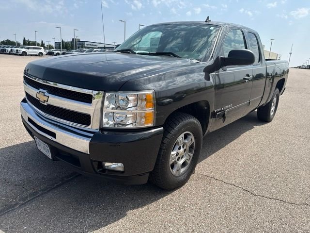Used 2009 Black Chevrolet LT image 1