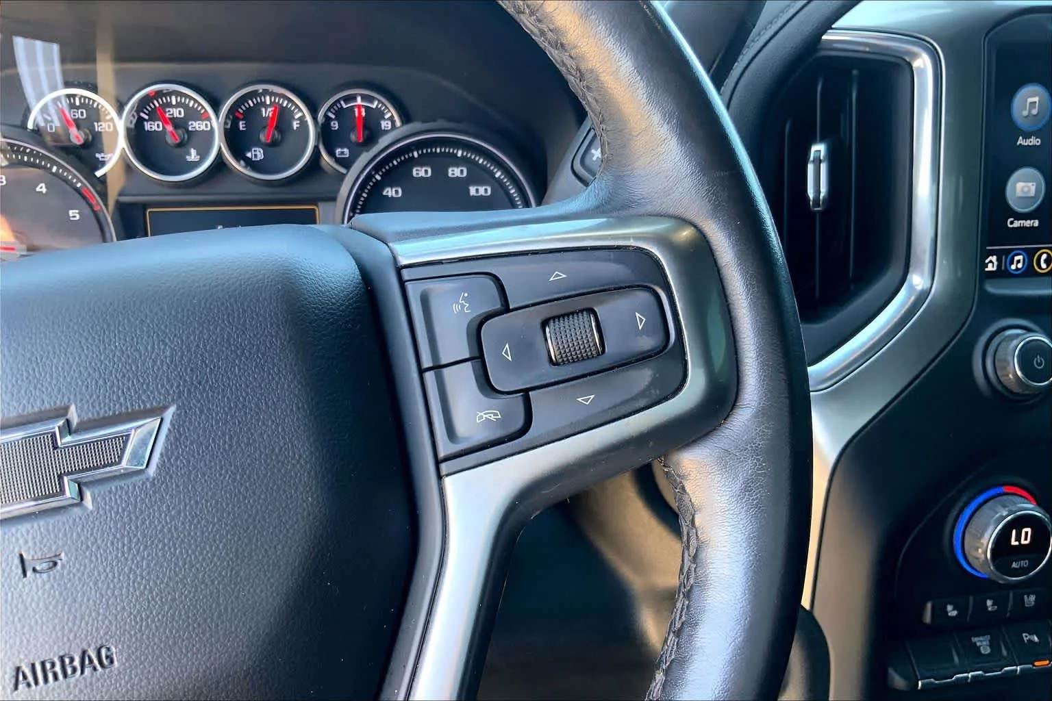 Used 2022 Summit White Chevrolet LTZ image 24