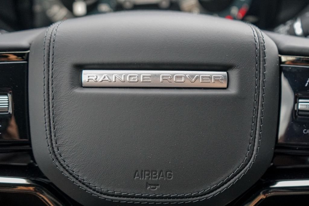 New 2026 Ostuni Pearl White Land Rover Dynamic SE image 19