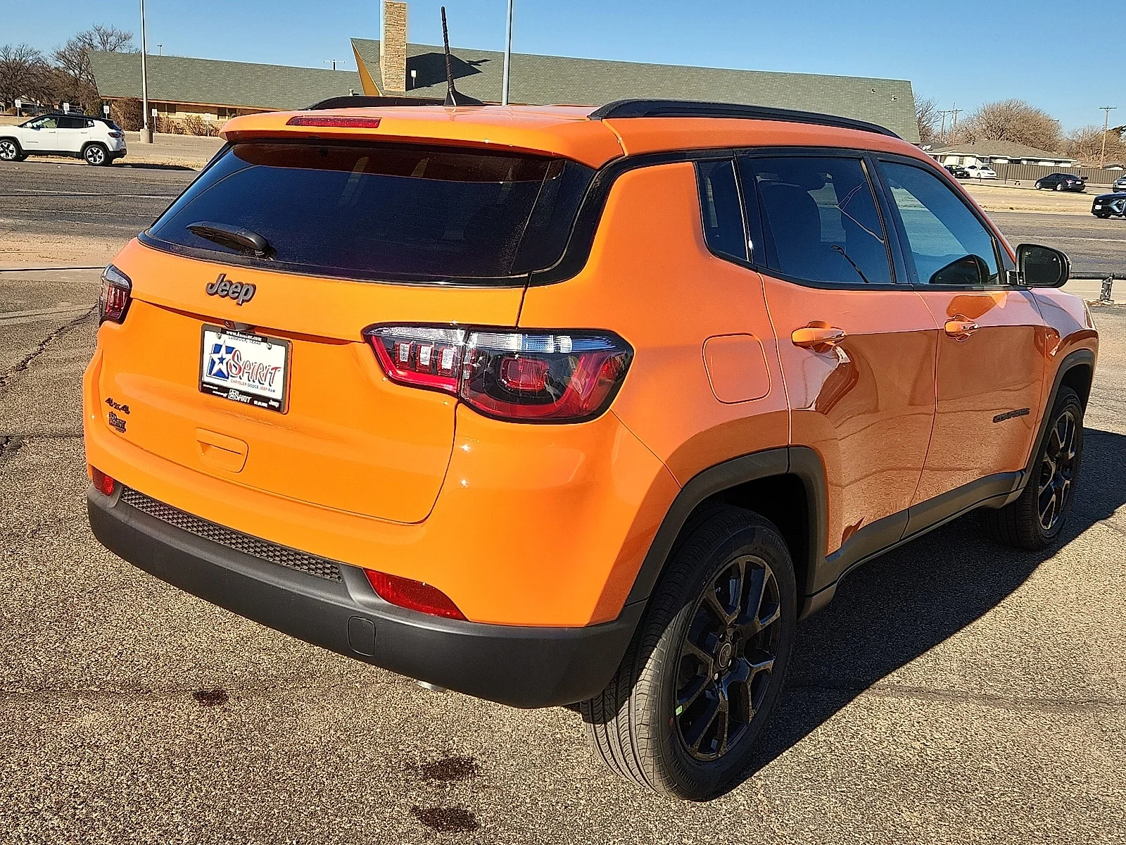 New 2026 Orange Jeep LATITUDE ALTITUDE 4X4 image 4