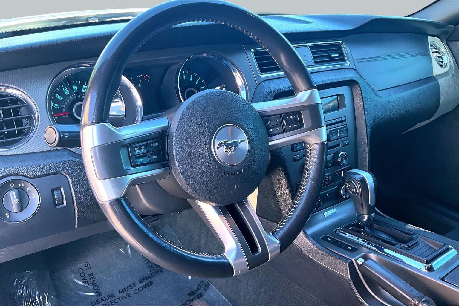 Used 2014 Ingot Silver Metallic Ford GT image 17