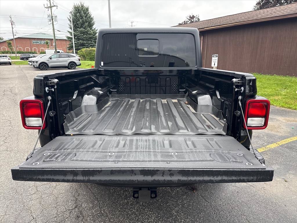 Used 2023 Black Clearcoat Jeep Rubicon image 25