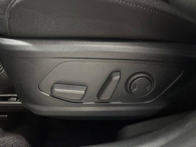 New 2026 Silver Hyundai SEL AWD image 9