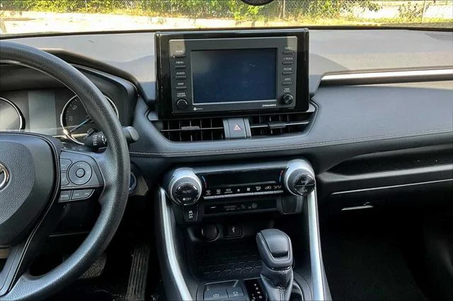 Certified Used 2022 SILVER SKY METALLIC Toyota  image 7