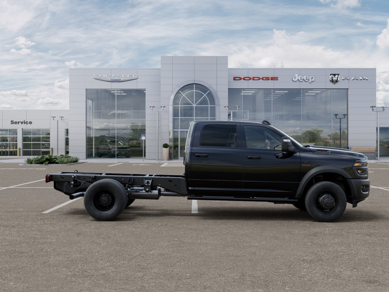 New 2026 Diamond Black Crystal Pearl-Coat Exterior Paint RAM Tradesman image 21