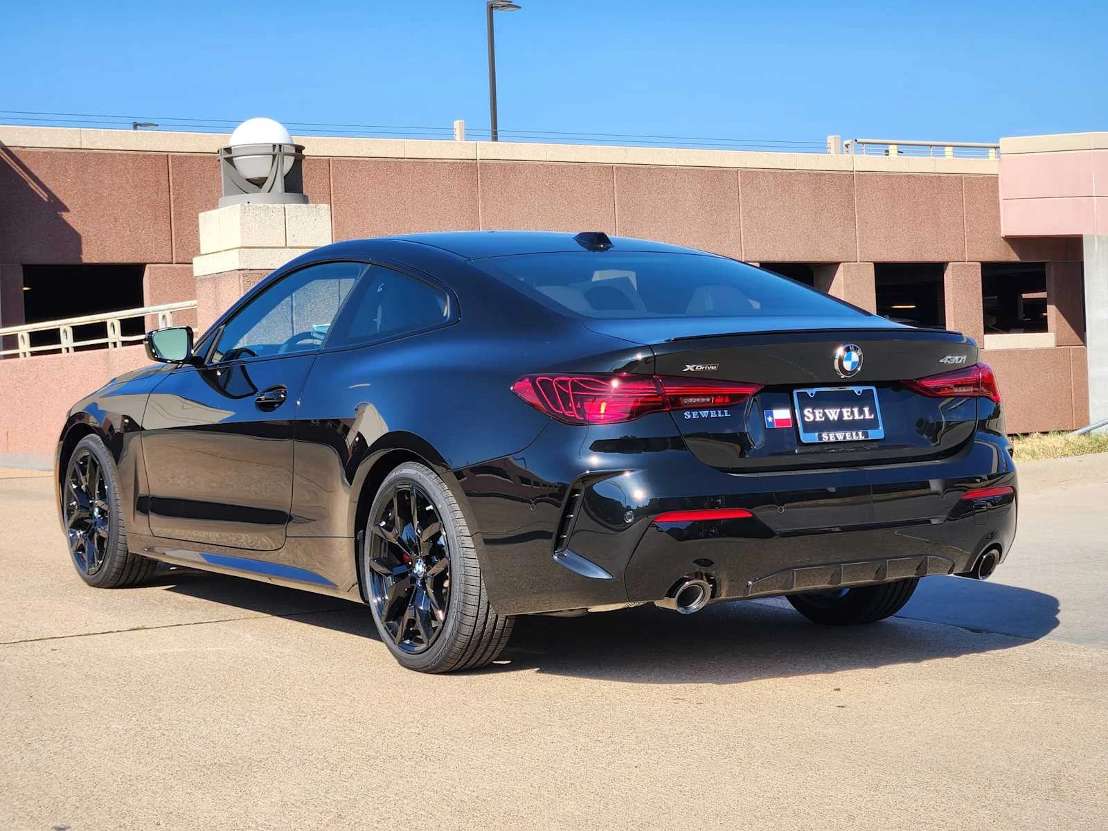 New 2027 Black Sapphire Metallic BMW 430i xDrive image 3
