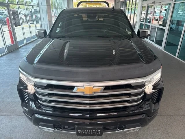 Used 2024 Black Chevrolet High Country image 5